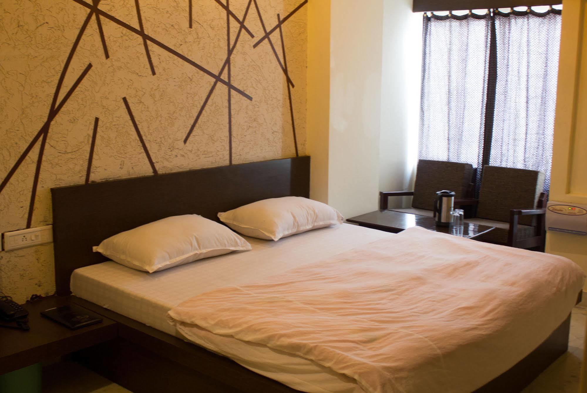 ג'איפור Hotel Holiday Home מראה חיצוני תמונה