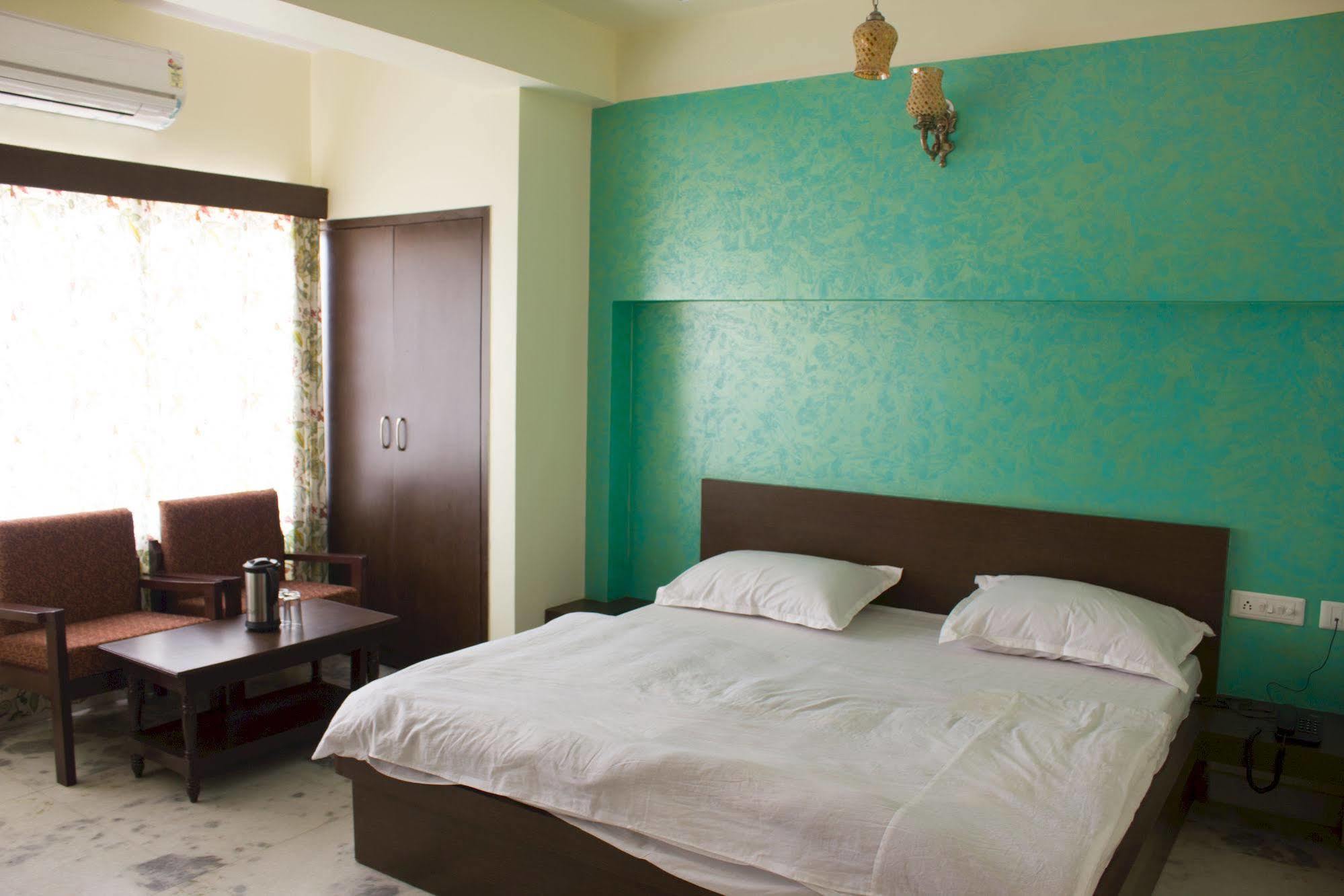 ג'איפור Hotel Holiday Home מראה חיצוני תמונה